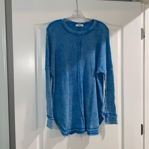 Woman’s Zenana blue long sleeve waffle knit top size L/XL NEW